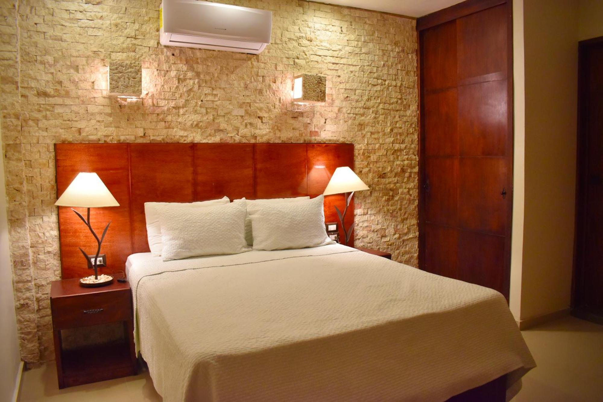 ואיאדוליד El Zaguan Colonial By Guruhotel מראה חיצוני תמונה
