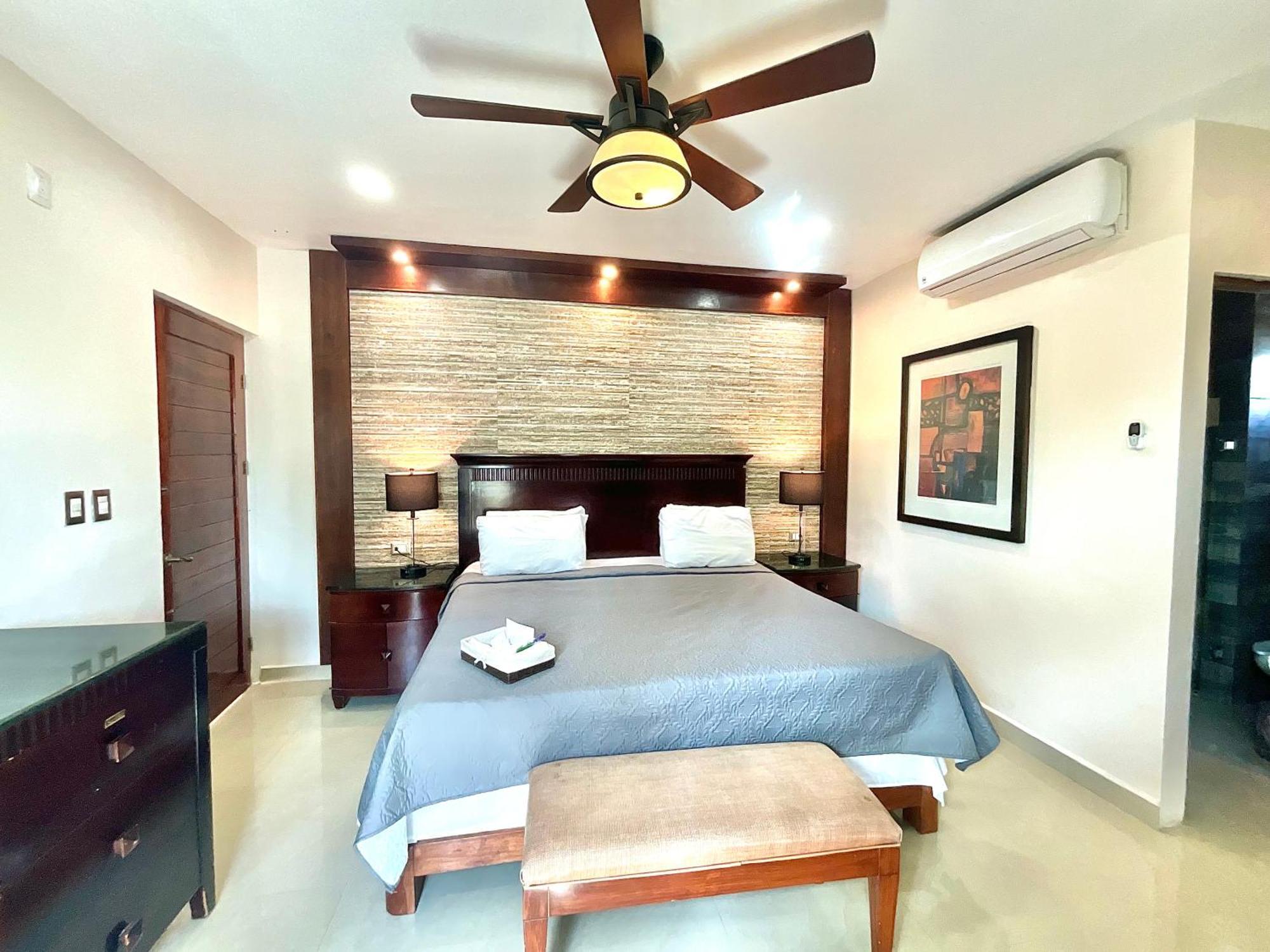 ואיאדוליד El Zaguan Colonial By Guruhotel מראה חיצוני תמונה