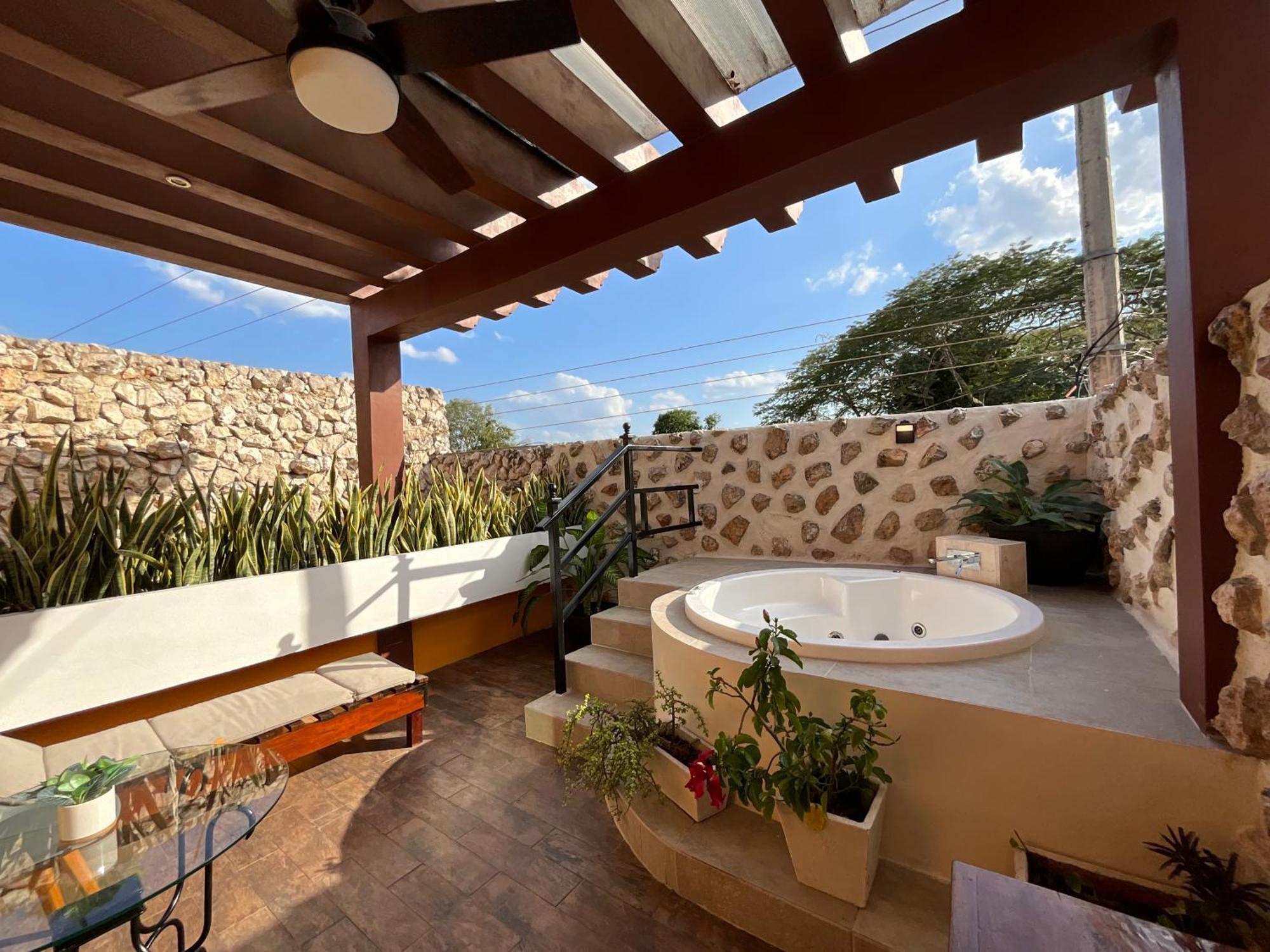 ואיאדוליד El Zaguan Colonial By Guruhotel מראה חיצוני תמונה