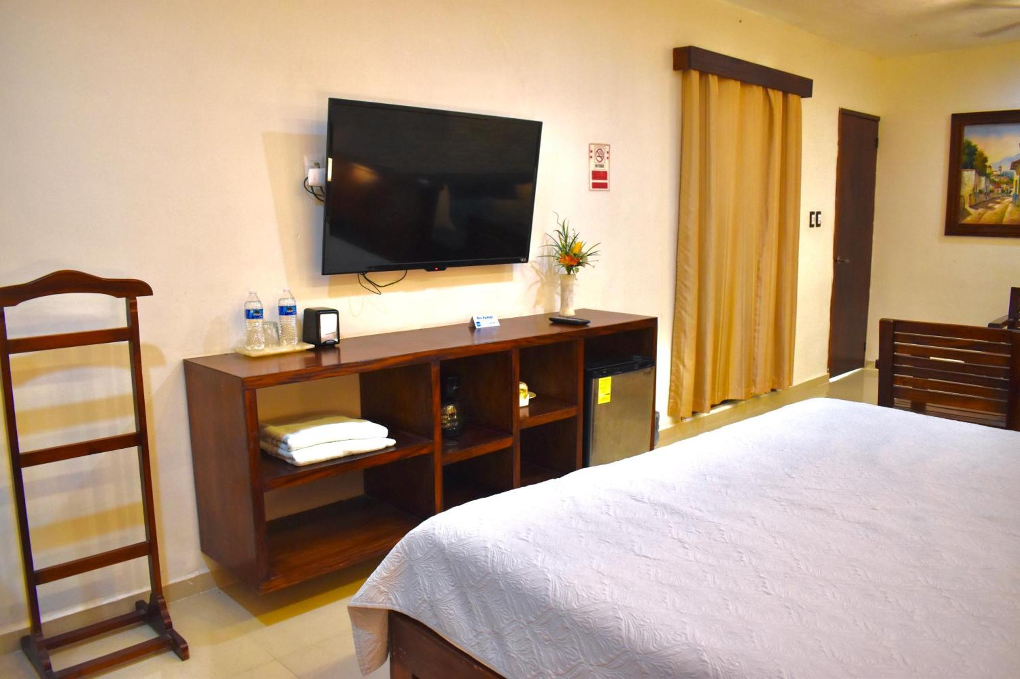 ואיאדוליד El Zaguan Colonial By Guruhotel מראה חיצוני תמונה