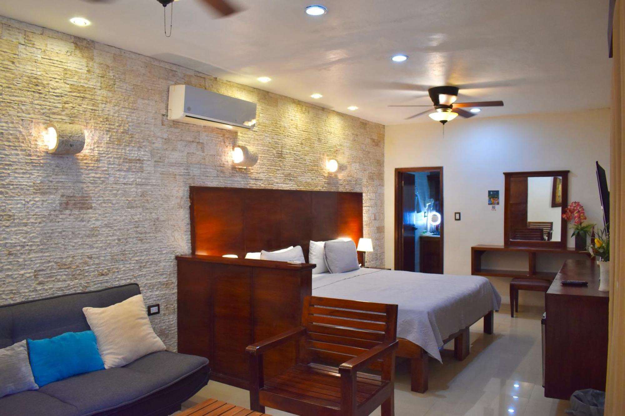 ואיאדוליד El Zaguan Colonial By Guruhotel מראה חיצוני תמונה