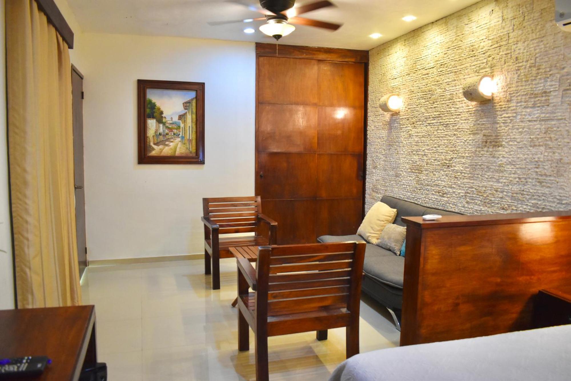 ואיאדוליד El Zaguan Colonial By Guruhotel מראה חיצוני תמונה