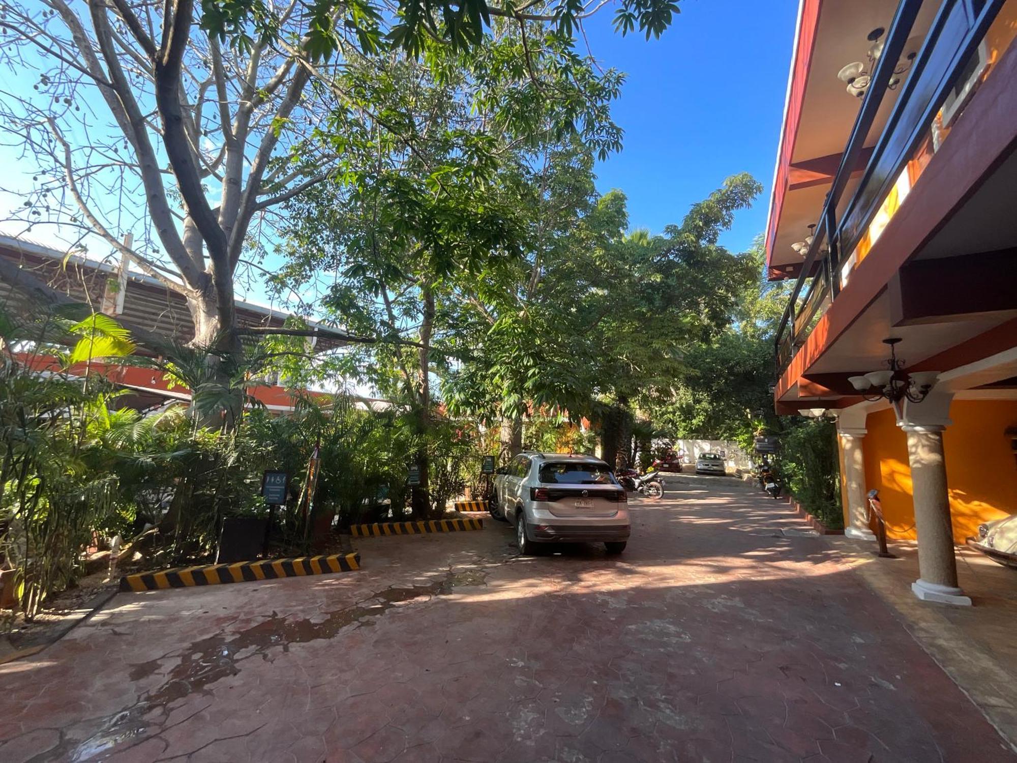 ואיאדוליד El Zaguan Colonial By Guruhotel מראה חיצוני תמונה
