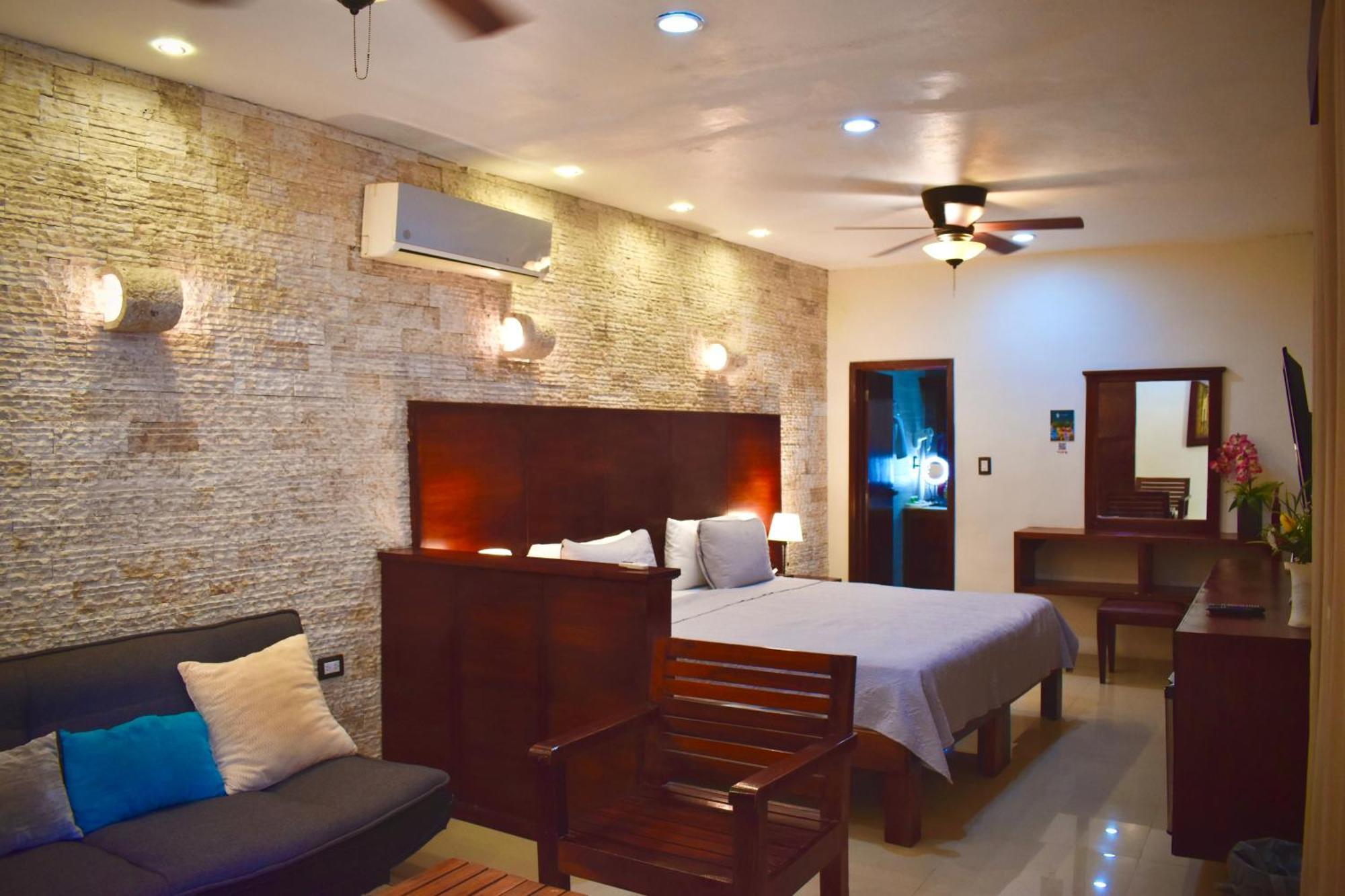 ואיאדוליד El Zaguan Colonial By Guruhotel מראה חיצוני תמונה