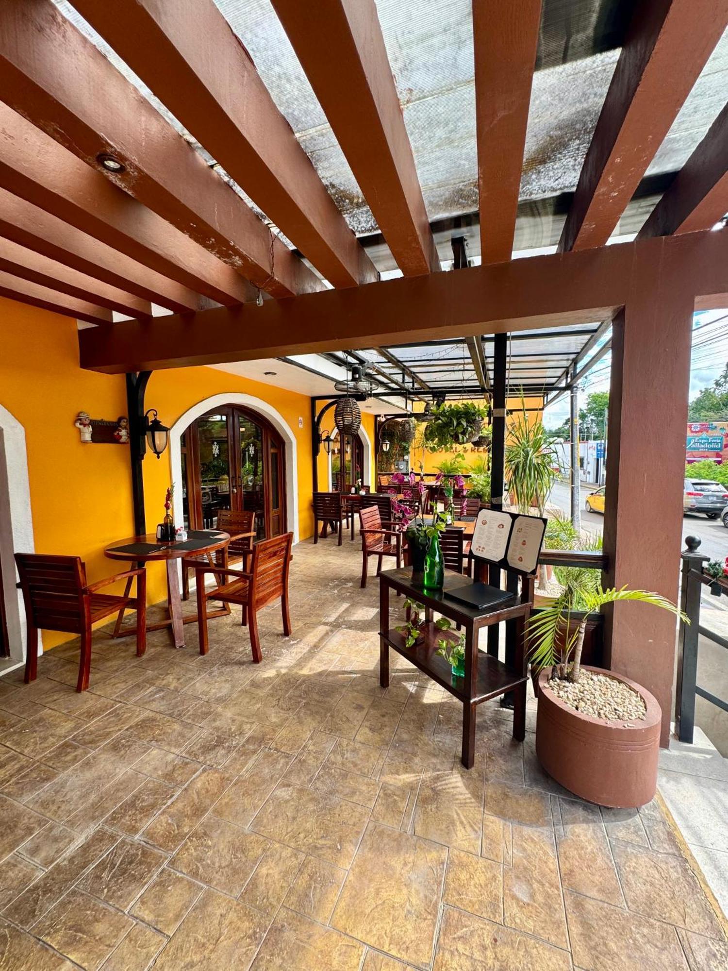ואיאדוליד El Zaguan Colonial By Guruhotel מראה חיצוני תמונה