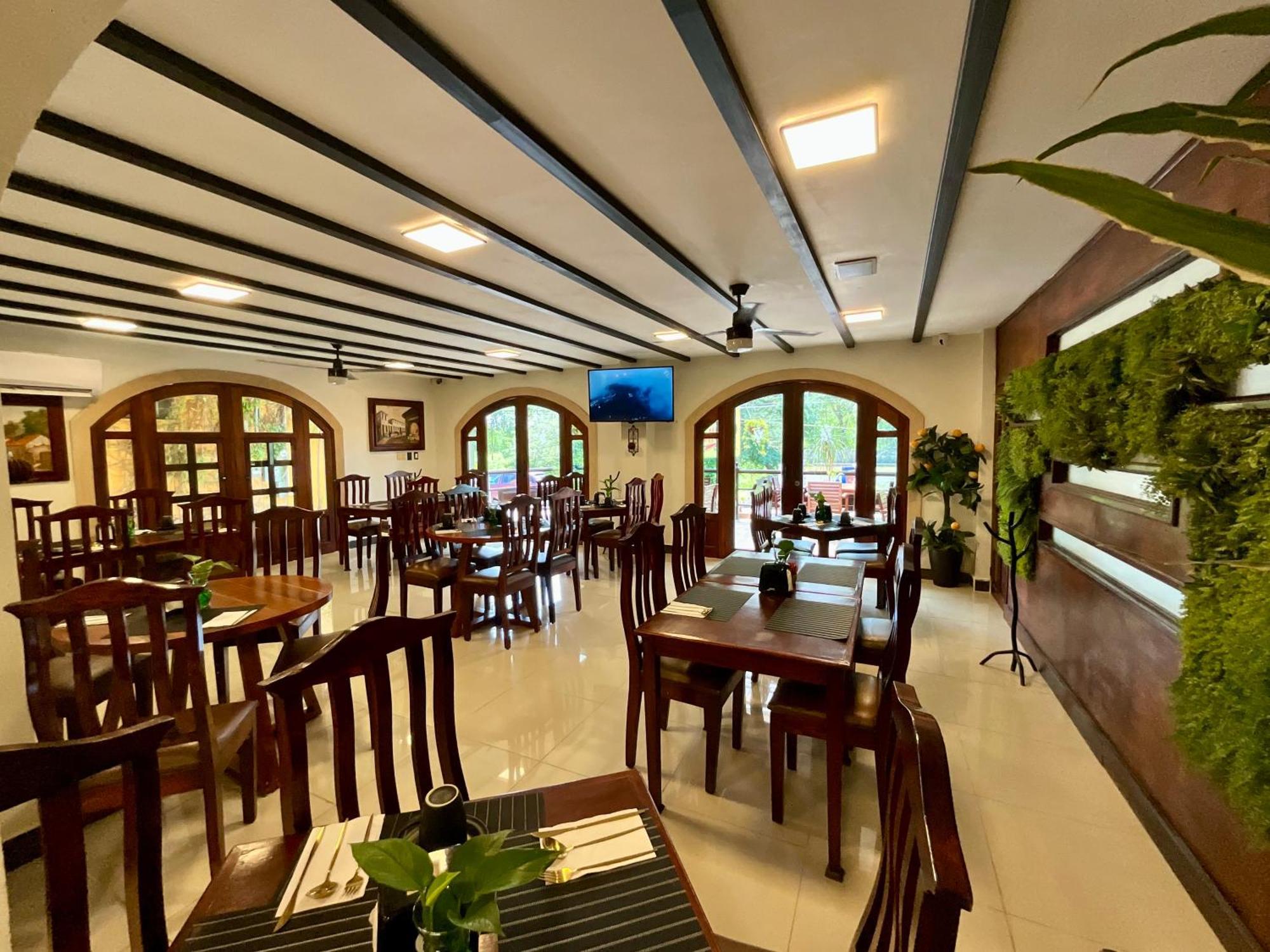 ואיאדוליד El Zaguan Colonial By Guruhotel מראה חיצוני תמונה