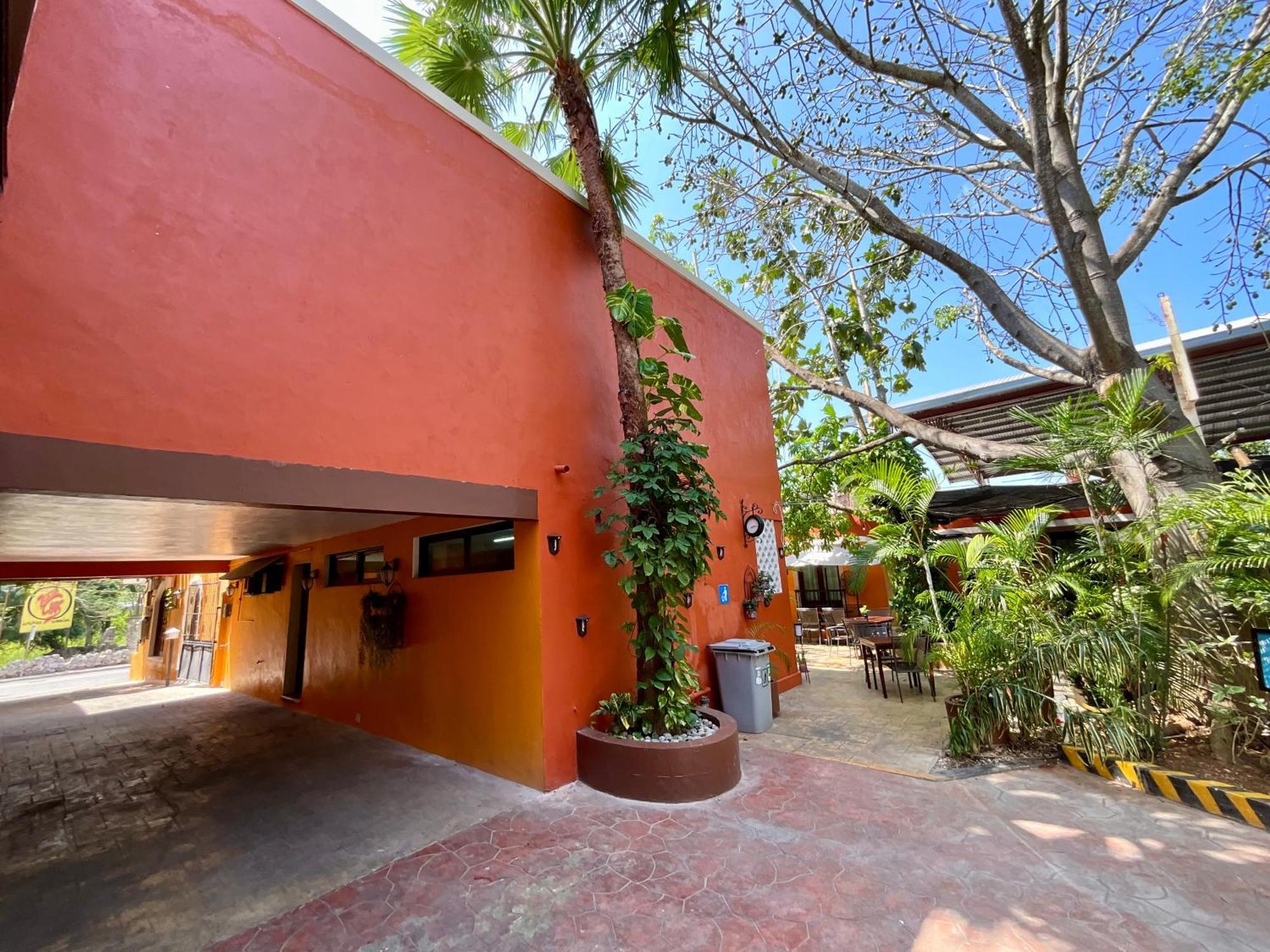ואיאדוליד El Zaguan Colonial By Guruhotel מראה חיצוני תמונה