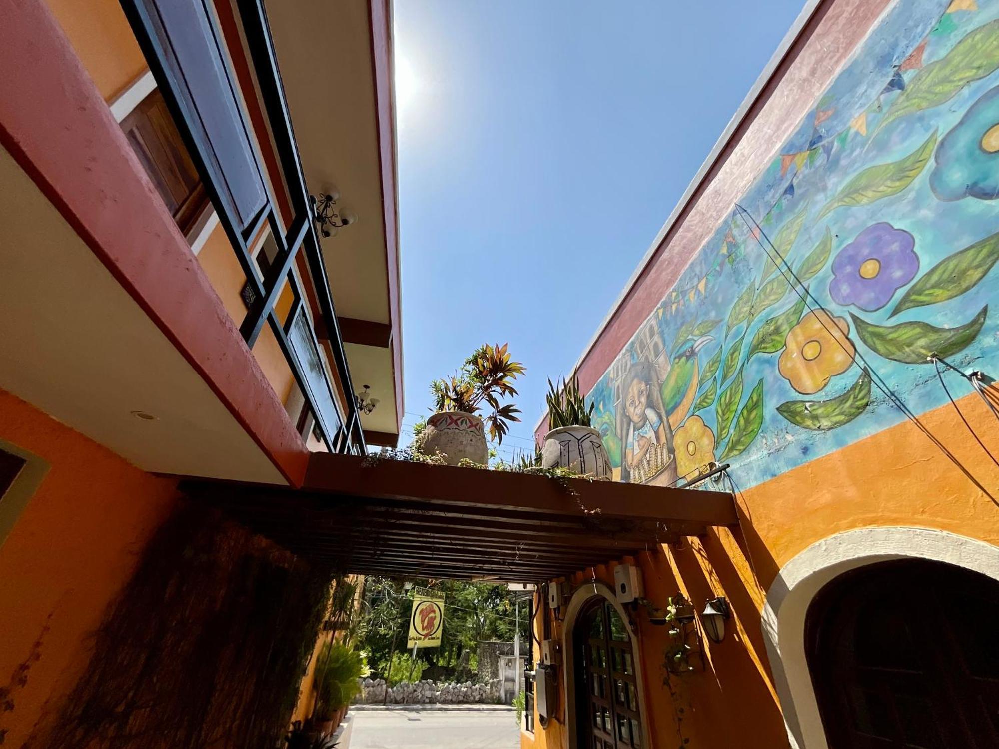 ואיאדוליד El Zaguan Colonial By Guruhotel מראה חיצוני תמונה