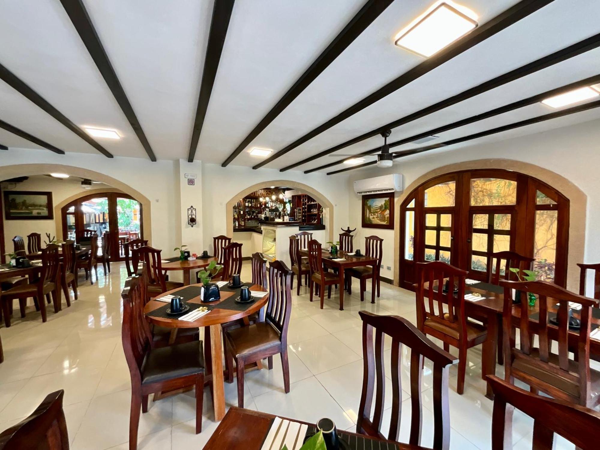 ואיאדוליד El Zaguan Colonial By Guruhotel מראה חיצוני תמונה