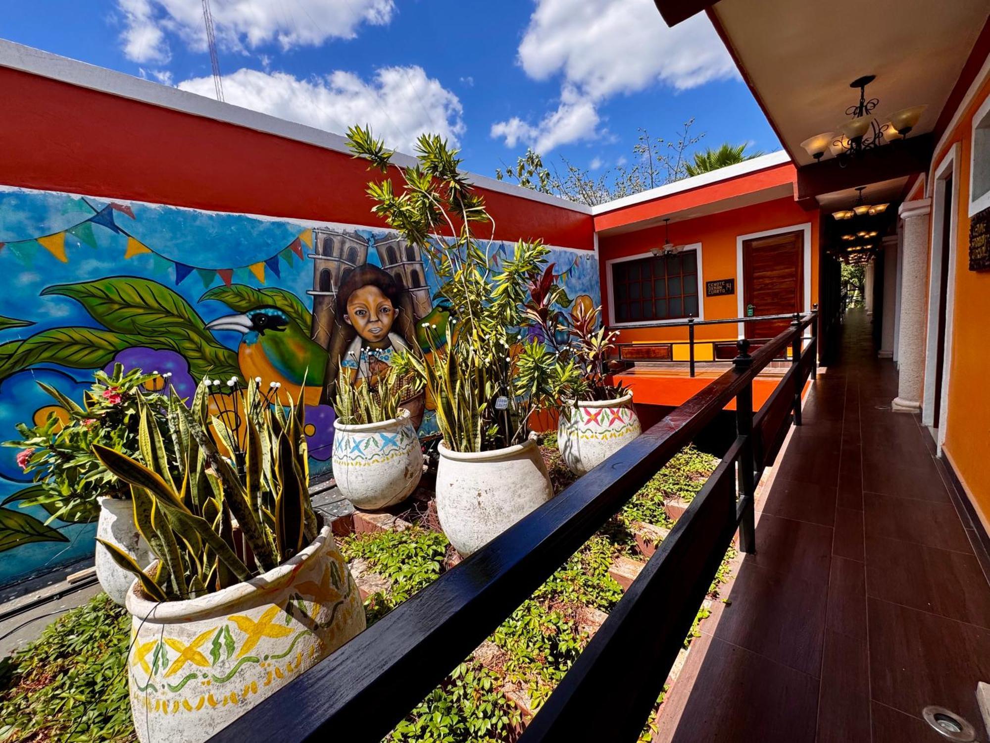 ואיאדוליד El Zaguan Colonial By Guruhotel מראה חיצוני תמונה